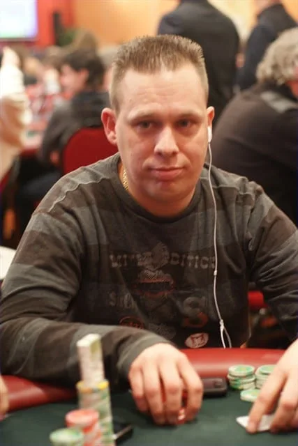 Tjechw | 2010/01 - Dom Classics - 400 eu NLHE Bounty
