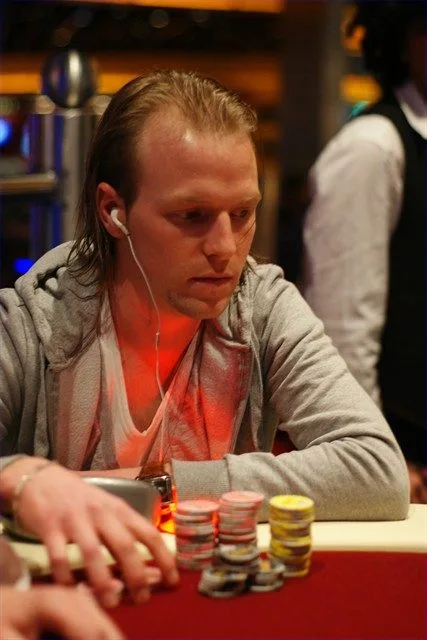 © 2026 Pokercity | Raúl van Boxtel | 2010/01 - Dom Classics - 300 eu PL HE/PL Omaha Raúl van Boxtel | 2010/01 - Dom Classics - 300 eu PL HE/PL Omaha