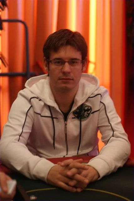 Dominic Kulicki | 2010/01 - Dom Classics - 1000 eu NLHE