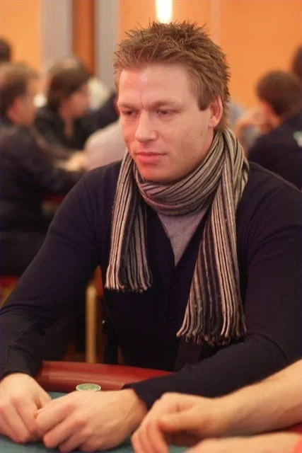 Dennis van den Boer | 2010/01 - Dom Classics - 1000 eu NLHE