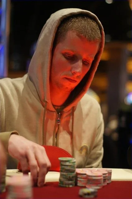 Bas van den Brink | 2010/01 - Dom Classics - 300 eu NLHE FO