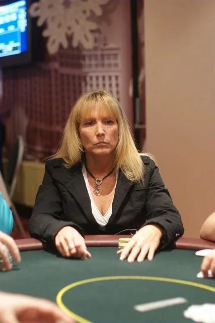 Tanja Hild | 2010/03 - VIP Days Venlo F.O. Edition - 300 eu NLHE FO