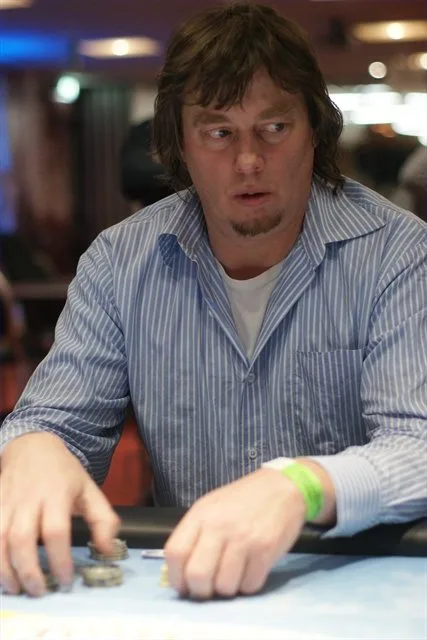 H. Reintjes | 2010/03 - VIP Days Venlo F.O. Edition - 300 eu NLHE FO