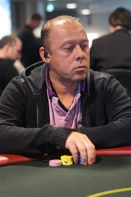 Harold Daalderop | 2010/04 - Rotterdam Easter Series of Poker - 400 eu Bounty NLHE F.O.