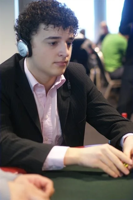 Wouter van den Bijgaart | 2010/04 - Rotterdam Easter Series of Poker - 400 eu Bounty NLHE F.O.