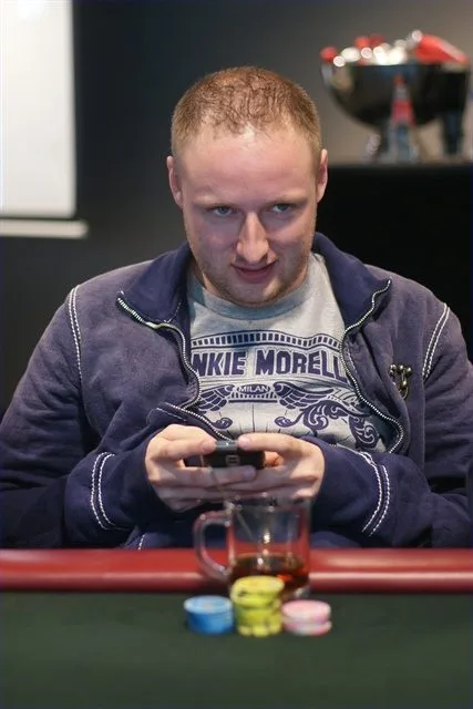 Jordy Veenboer | 2010/04 - Rotterdam Easter Series of Poker - 400 eu Bounty NLHE F.O.