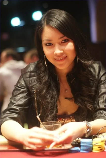 Bui Ohn | 2010/04 - Rotterdam Easter Series of Poker - 400 eu Bounty NLHE F.O.