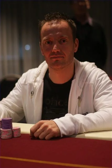 Levi van Delft | 2010/04 - Rotterdam Easter Series of Poker - 400 eu Bounty NLHE F.O.