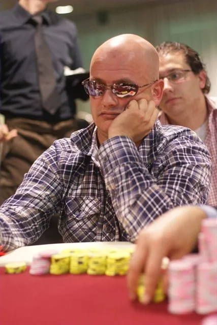 S. Vlaanderen | 2010/04 - Rotterdam Easter Series of Poker - 500 eu NLHE F.O.