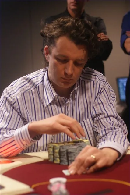 Vincent van Rooyen | 2010/04 - Rotterdam Easter Series of Poker - 1000 eu Main Event HE F.O.