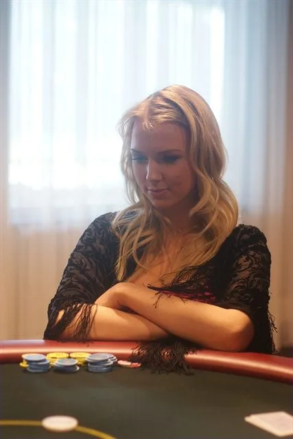 Ancilla Tilia | 2010/04 - Rotterdam Easter Series of Poker - 300 eu NLHE F.O.