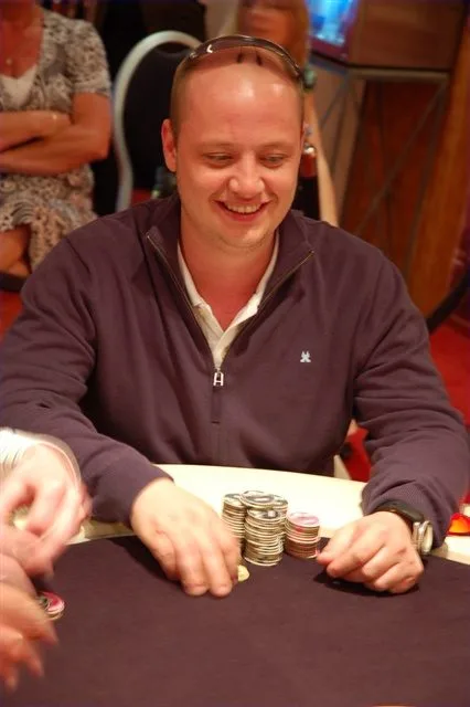 Constantijn Urselmann | 2010/07 - VIP Days Holiday Edition - 300 eu NLHE FO