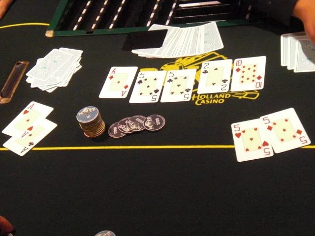 Full House vs Quads | 2010/07 - VIP Days Holiday Edition - 1000 eu NLHE FO Main Event