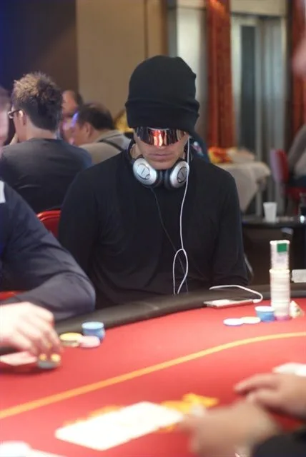 Rolf Slotboom | 2010/10 - Light Town Poker Tournament - 500 eu NLHE F.O. Main Event