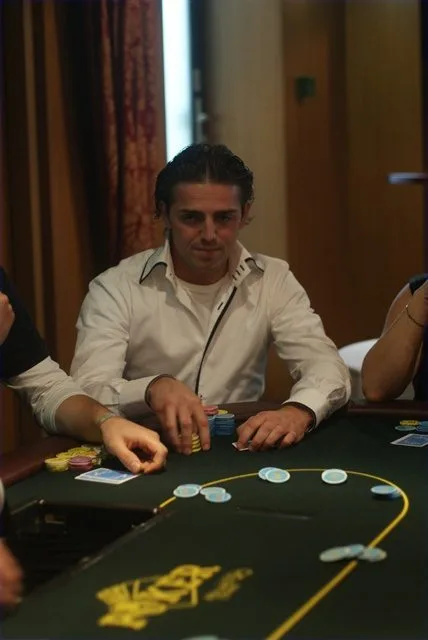 Jozef Minkels | 2010/10 - Light Town Poker Tournament - 500 eu NLHE F.O. Main Event