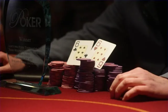 De winnende hand | 2010/10 - Light Town Poker Tournament - 500 eu NLHE F.O. Main Event