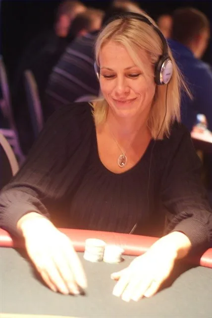 © 2026 Pokercity | Marion Adriaans | 2010/10 - Dutch Open - Dutch Open 2010 1000 eu NLHE FO Marion Adriaans | 2010/10 - Dutch Open - Dutch Open 2010 1000 eu NLHE FO