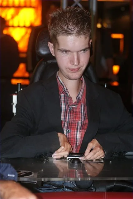 Donovan | 2010/11 - Master Classics of Poker - 01 - 1500 eu NLHE FO