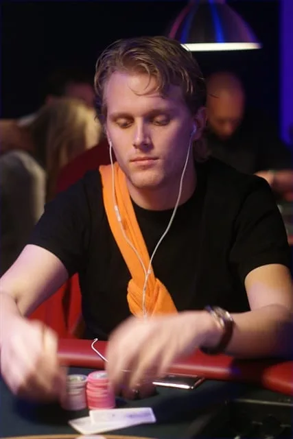 Sven Snoek | 2010/11 - Master Classics of Poker - 02 - 800 eu Bounty NLHE