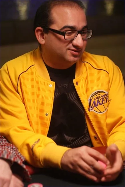 Naim Tahan | 2010/11 - Master Classics of Poker - 02 - 800 eu Bounty NLHE