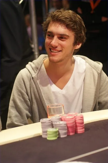 Arnaud van de Werf | 2010/11 - Master Classics of Poker - 02 - 800 eu Bounty NLHE