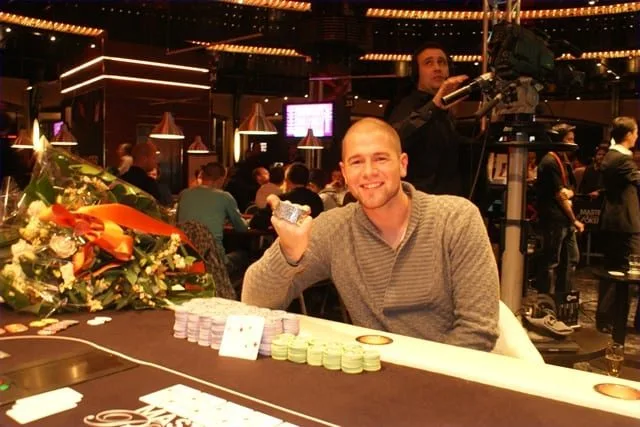 © 2026 Pokercity | Tim van der Zwet | 2010/11 - Master Classics of Poker - 02 - 800 eu Bounty NLHE Tim van der Zwet | 2010/11 - Master Classics of Poker - 02 - 800 eu Bounty NLHE