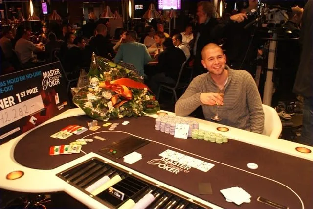 © 2026 Pokercity | Tim van der Zwet | 2010/11 - Master Classics of Poker - 02 - 800 eu Bounty NLHE Tim van der Zwet | 2010/11 - Master Classics of Poker - 02 - 800 eu Bounty NLHE