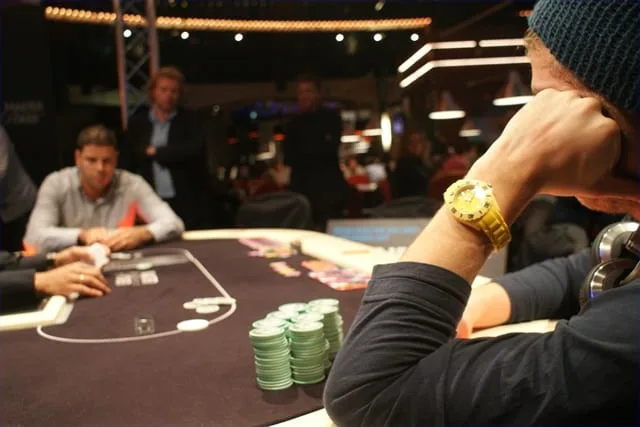 € 750 HU | 2010/11 - Master Classics of Poker - 06 - 750 eu NLHE FO