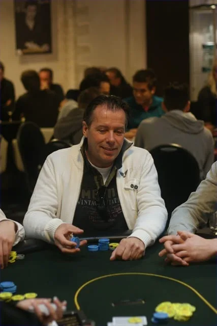 Ron Schut | 2010/11 - Breda Series of Poker - 300 eu NLHE FO