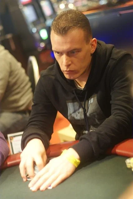Sjoerd Bos | 2010/12 - VIP Days X-Mas Edition - 300 eu NLHE FO