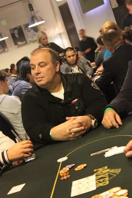 Theo Dusbaba | 2011/10 - Breda Series of Poker - 500 eu NLHE FO