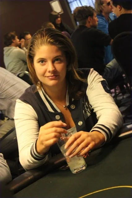 Ryanne van der Wiele | 2011/10 - Breda Series of Poker - 500 eu NLHE FO