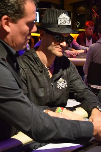 Steven van Zadelhoff | 2011/11 - Master Classics of Poker - 03 - 800 eu NLHE FO