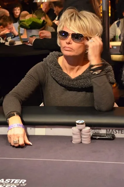 Adéle de Bruijn | 2011/11 - Master Classics of Poker - 03 - 800 eu NLHE FO