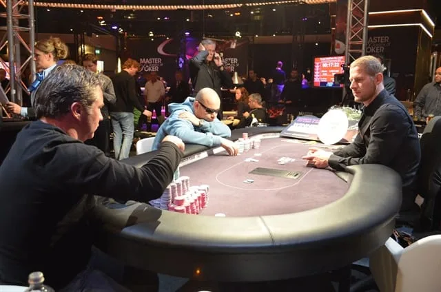 Heads up | 2011/11 - Master Classics of Poker - 03 - 800 eu NLHE FO