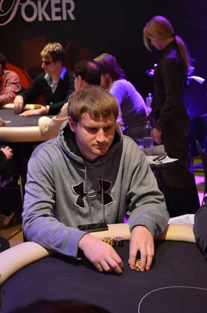 NULL | 2011/11 - Master Classics of Poker - 04 - 10.000 High Roller