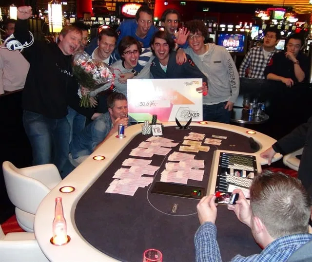 sfeerbeeld BPS | 2011/04 - Belgian Poker Series Namur - BPS Namur Main Event