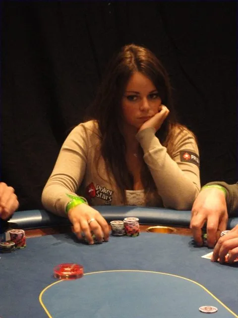 Charlotte Van Brabander | 2011/04 - Belgian Poker Series Namur - BPS Namur Main Event