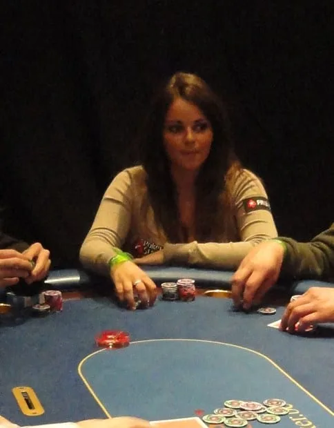 Charlotte Van Brabander | 2011/04 - Belgian Poker Series Namur - BPS Namur Main Event