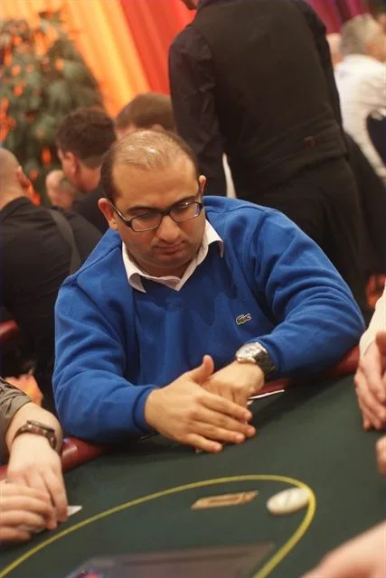 Naim Tahan | 2011/01 - Dom Classics - 700eu NLHE FO