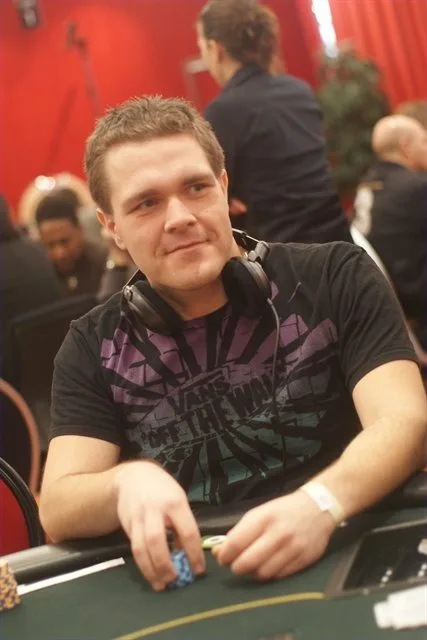 Dimitri van Leent | 2011/01 - Dom Classics - 700eu NLHE FO