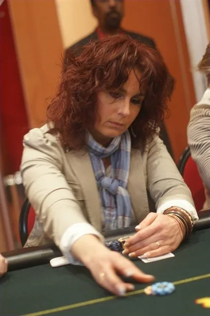 Alida Meijering | 2011/01 - Dom Classics - 700eu NLHE FO