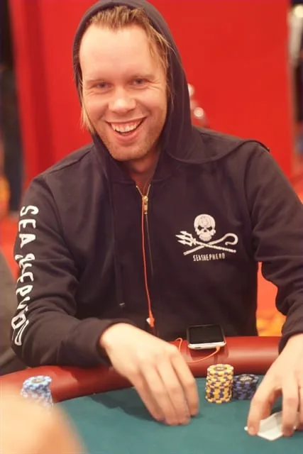 © 2026 Pokercity | Iain Somers | 2011/01 - Dom Classics - 1500eu NLHE Main Event Iain Somers | 2011/01 - Dom Classics - 1500eu NLHE Main Event