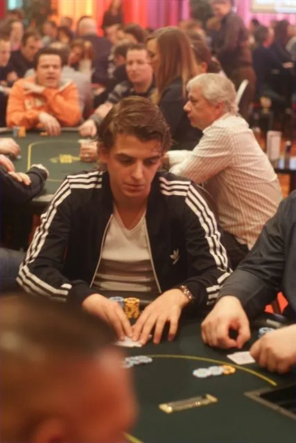 © 2026 Pokercity | Stijn Kruijssen | 2011/01 - Dom Classics - 300eu NLHE FO Stijn Kruijssen | 2011/01 - Dom Classics - 300eu NLHE FO