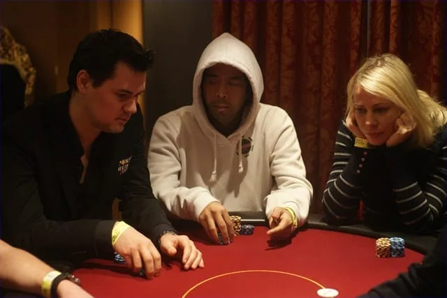 Flop komt... | 2011/02 - Light Town Poker - Light Town Main Event