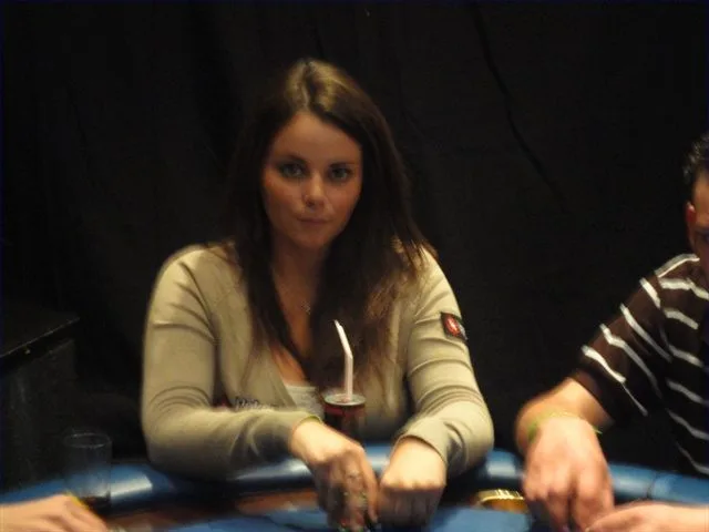 Charlotte Van Brabander | 2011/04 - Belgian Poker Series Namur - BPS Namur Main Event
