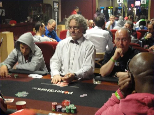 Luck Van Hullen | 2011/04 - Belgian Poker Series Namur - BPS Namur Main Event