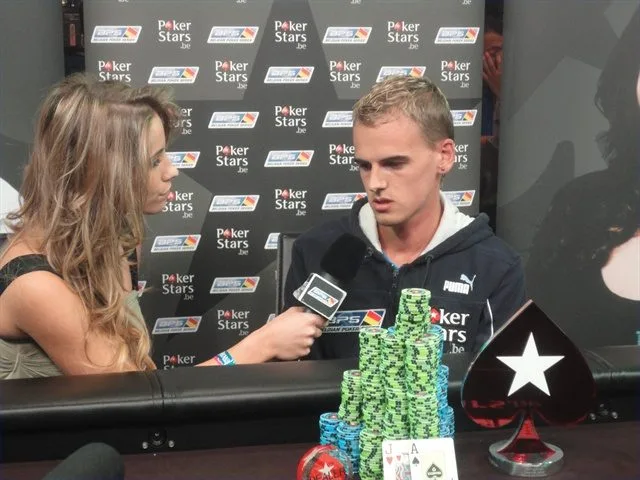 Gaelle interviewt De Backer | 2011/04 - Belgian Poker Series Namur - BPS Namur Main Event