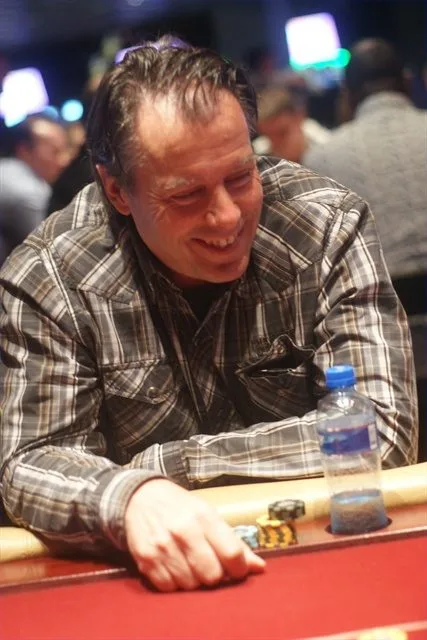 Ron Schut | 2011/04 - Rotterdam Easter Series of Poker - 300 eu NLHE Freeze Out