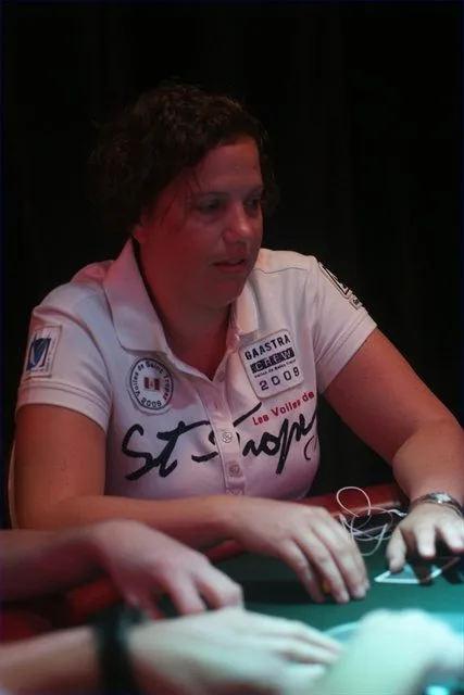 Wendy van Veenendaal | 2011/04 - Rotterdam Easter Series of Poker - 300 eu NLHE Freeze Out